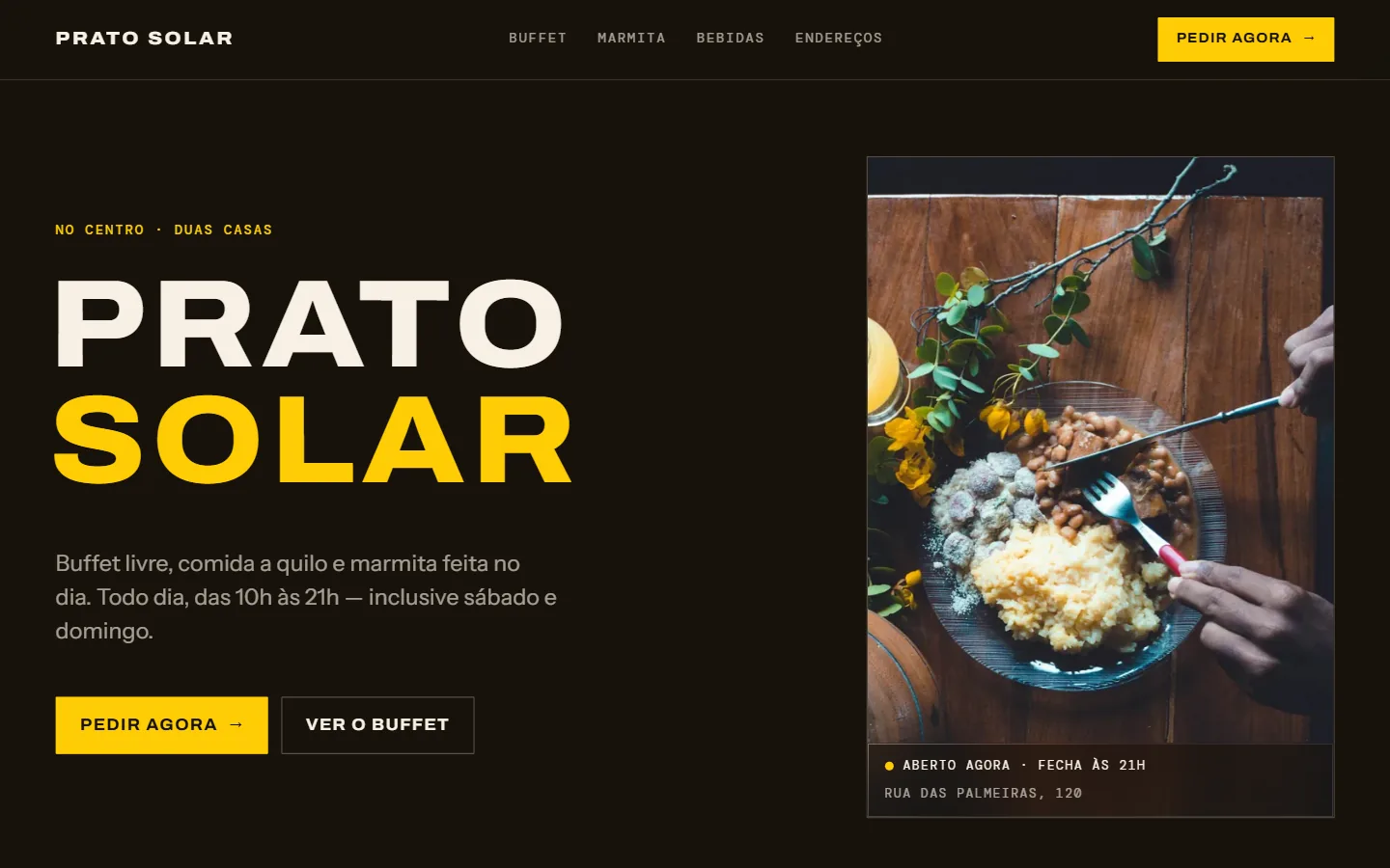 Tela inicial do modelo de site para restaurante, com o nome em letras grandes e um prato de comida caseira sobre mesa de madeira